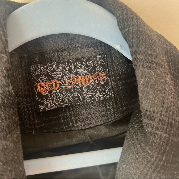QED London Plaid Jacket - Picture 2 of 5